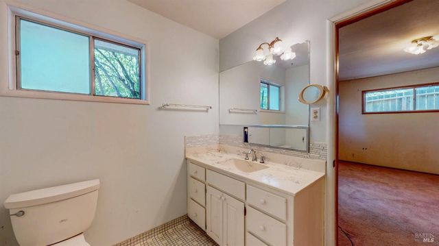 201 Gossage Ave, Petaluma, CA 94952