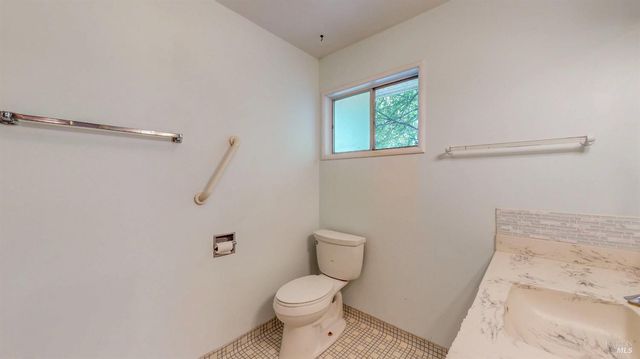 201 Gossage Ave, Petaluma, CA 94952