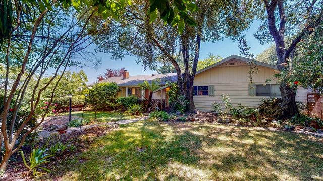 201 Gossage Ave, Petaluma, CA 94952