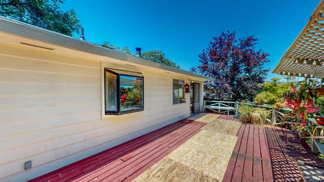 201 Gossage Ave, Petaluma, CA 94952