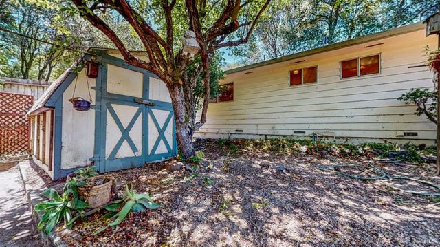 201 Gossage Ave, Petaluma, CA 94952