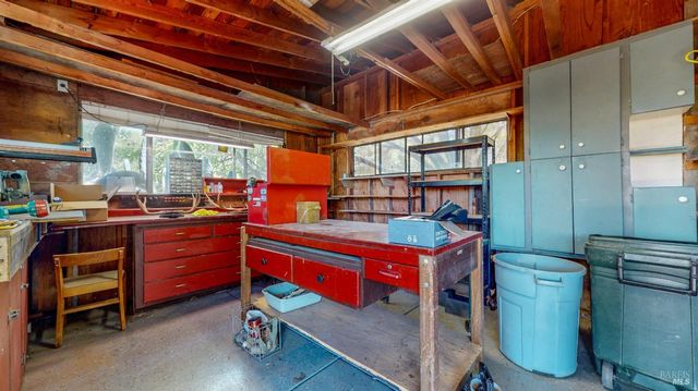 201 Gossage Ave, Petaluma, CA 94952
