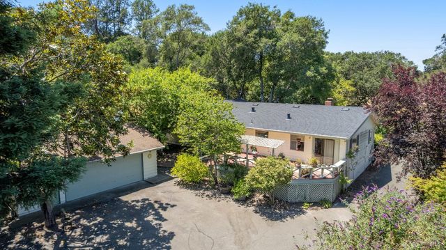 201 Gossage Ave, Petaluma, CA 94952