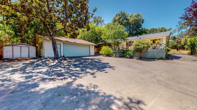 201 Gossage Ave, Petaluma, CA 94952