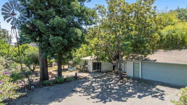 201 Gossage Ave, Petaluma, CA 94952