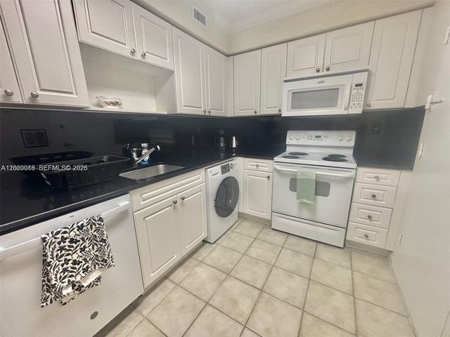 2501 S Ocean Dr 433, Hollywood, FL 33019
