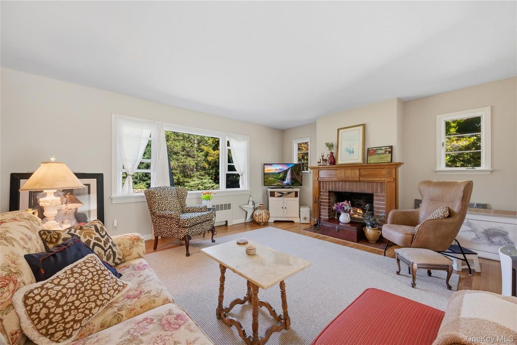 278 Lafayette Avenue, Cortlandt Manor, NY 10567 — photo 2