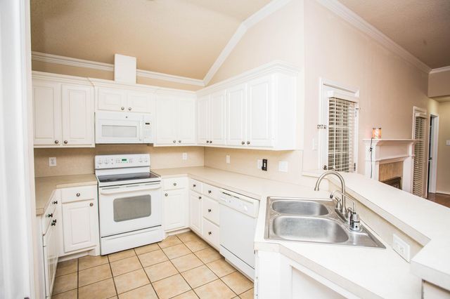 1904 77th Place, Lubbock, TX 79423