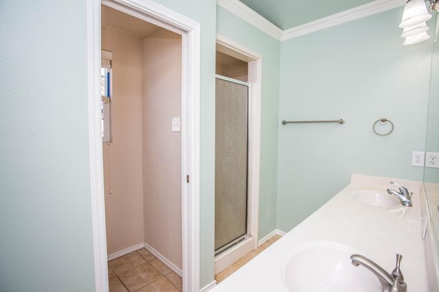 1904 77th Place, Lubbock, TX 79423