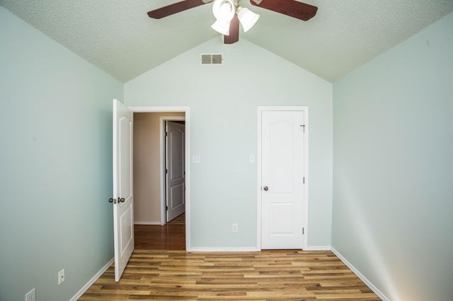 1904 77th Place, Lubbock, TX 79423