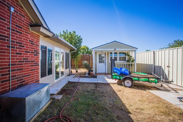 1904 77th Place, Lubbock, TX 79423