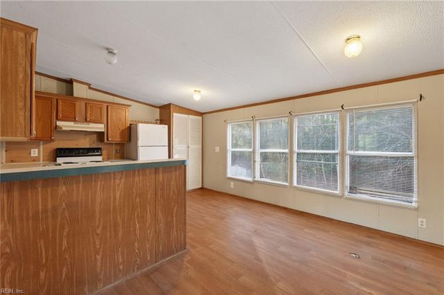 13382 George Washington Memorial HWY, Gloucester, VA 23061