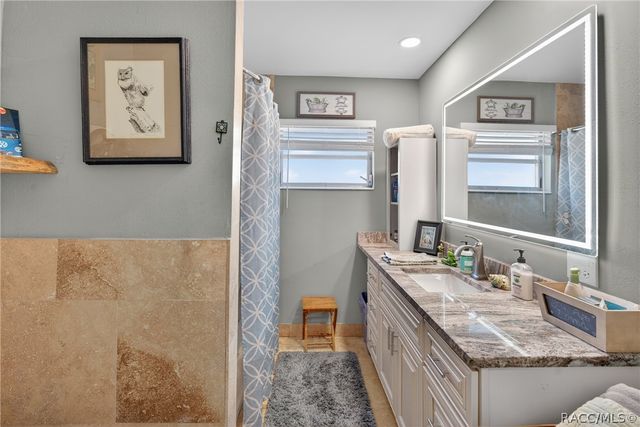 1115 SE Kings Bay Drive, Crystal River, FL 34429