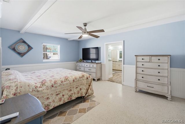 1115 SE Kings Bay Drive, Crystal River, FL 34429