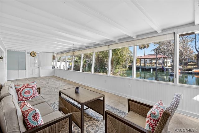 1115 SE Kings Bay Drive, Crystal River, FL 34429