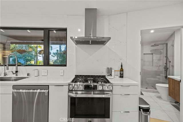 3640 Wrightwood, Studio City, CA 91604