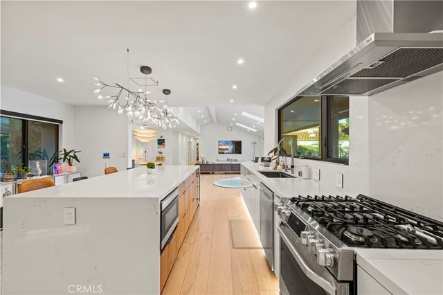 3640 Wrightwood, Studio City, CA 91604