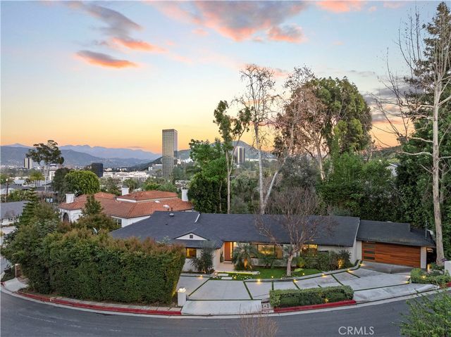 3640 Wrightwood, Studio City, CA 91604