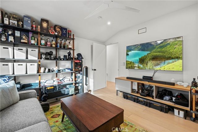 3640 Wrightwood, Studio City, CA 91604