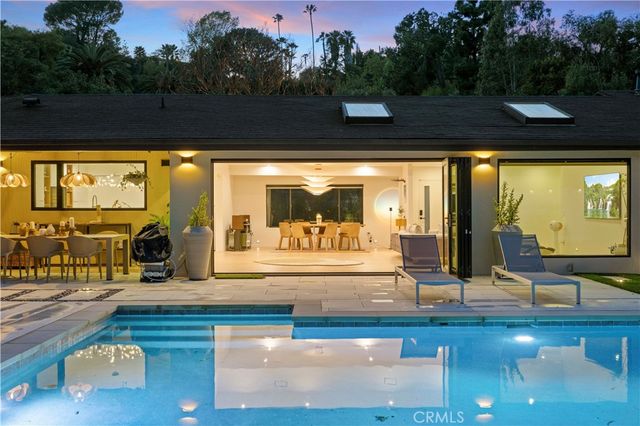 3640 Wrightwood, Studio City, CA 91604