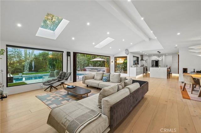 3640 Wrightwood, Studio City, CA 91604