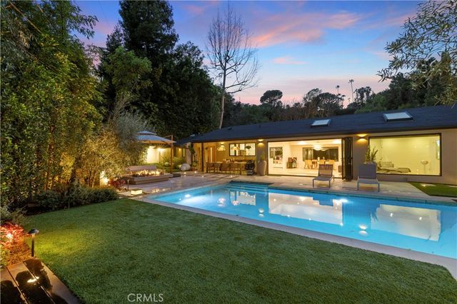 3640 Wrightwood, Studio City, CA 91604