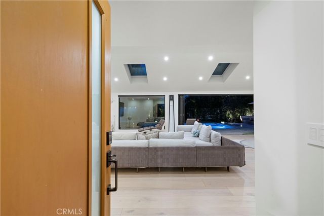 3640 Wrightwood, Studio City, CA 91604