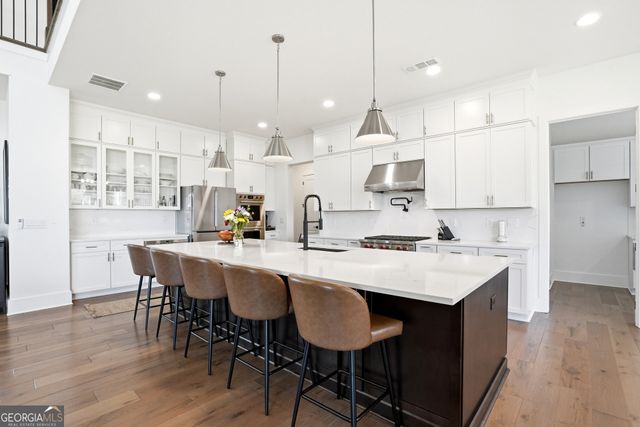 17105 River Overlook Drive, Roswell, GA 30075