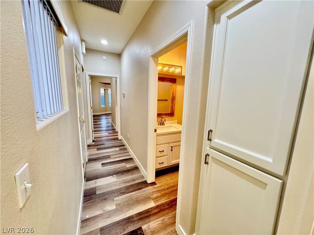 10316 Bent Brook Place, Las Vegas, NV 89134