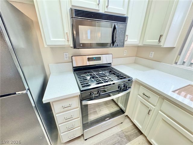 10316 Bent Brook Place, Las Vegas, NV 89134