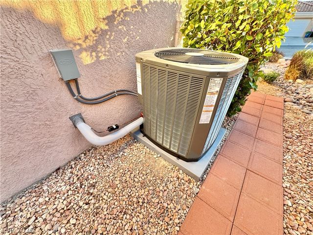 10316 Bent Brook Place, Las Vegas, NV 89134