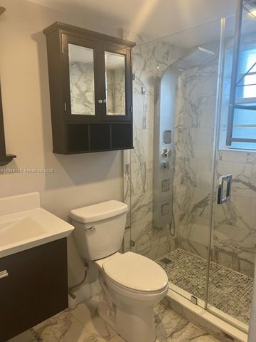 9440 Fontainebleau Blvd 213, Miami, FL 33172