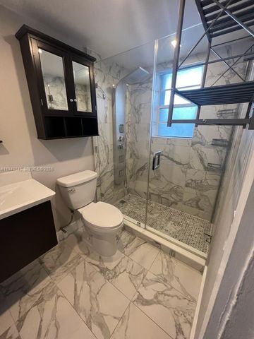 9440 Fontainebleau Blvd 213, Miami, FL 33172