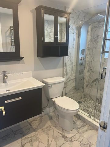 9440 Fontainebleau Blvd 213, Miami, FL 33172