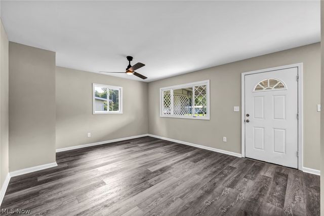 12215 National Drive, Grafton, OH 44044