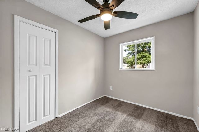 12215 National Drive, Grafton, OH 44044
