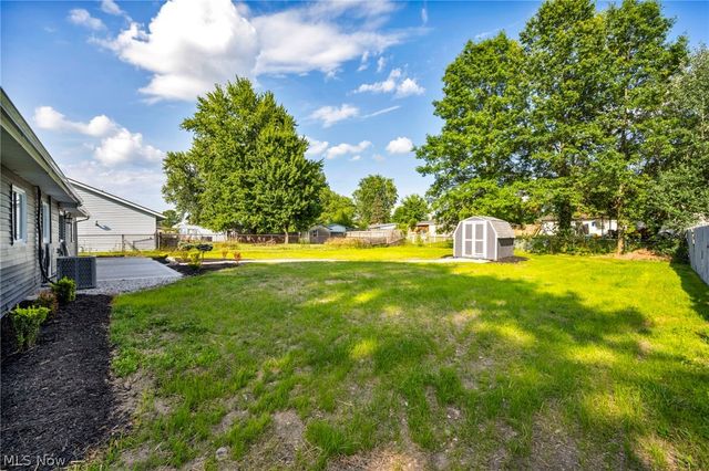 12215 National Drive, Grafton, OH 44044