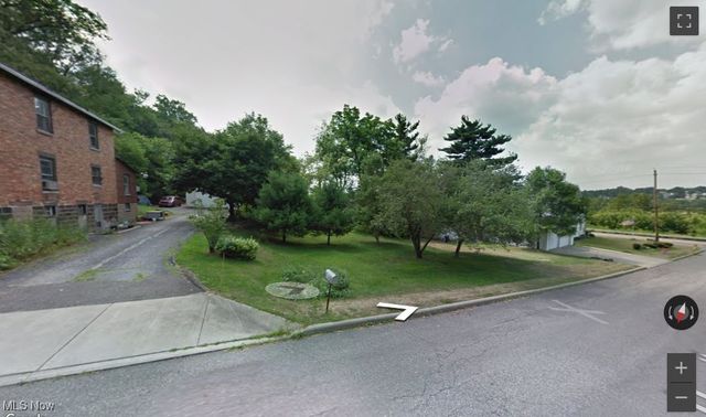 Harding Street, Struthers, OH 44471