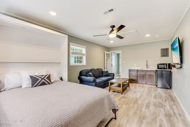 139 NE 18th Street, Oak Island, NC 28465