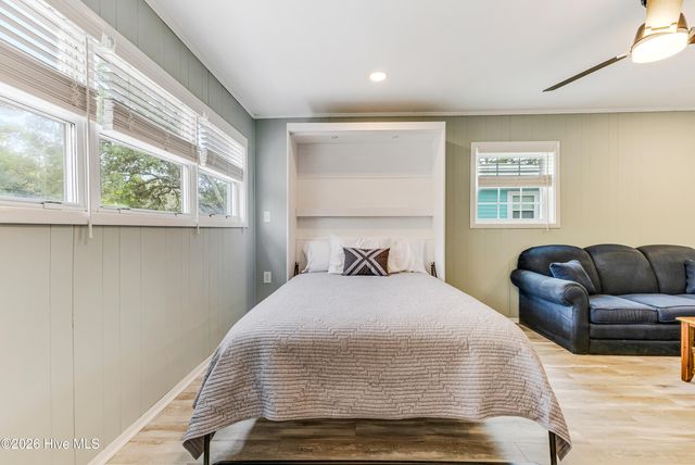 139 NE 18th Street, Oak Island, NC 28465