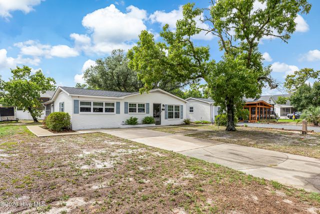 139 NE 18th Street, Oak Island, NC 28465
