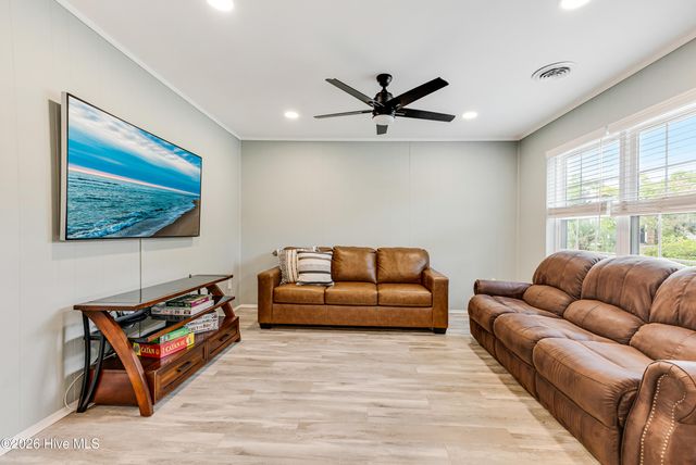 139 NE 18th Street, Oak Island, NC 28465