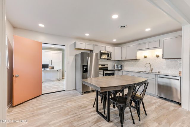 139 NE 18th Street, Oak Island, NC 28465