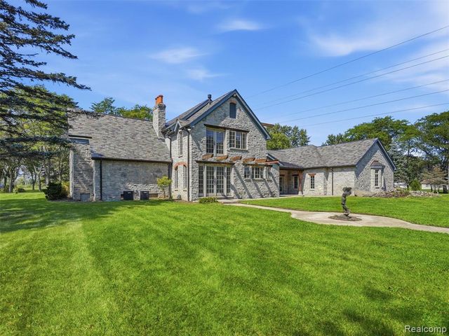 61400 Romeo Plank Road, Ray, MI 48096