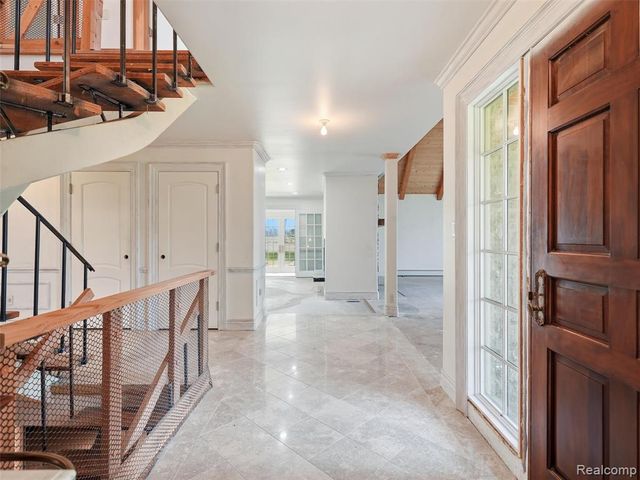61400 Romeo Plank Road, Ray, MI 48096