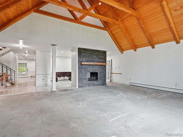 61400 Romeo Plank Road, Ray, MI 48096