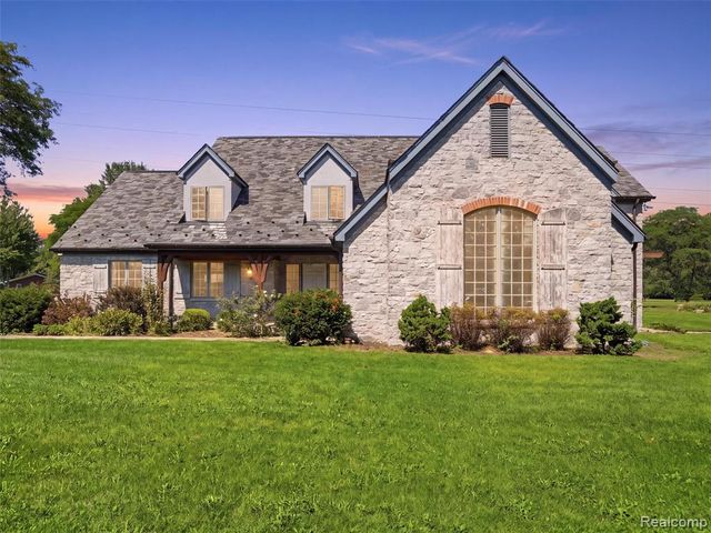 61400 Romeo Plank Road, Ray, MI 48096