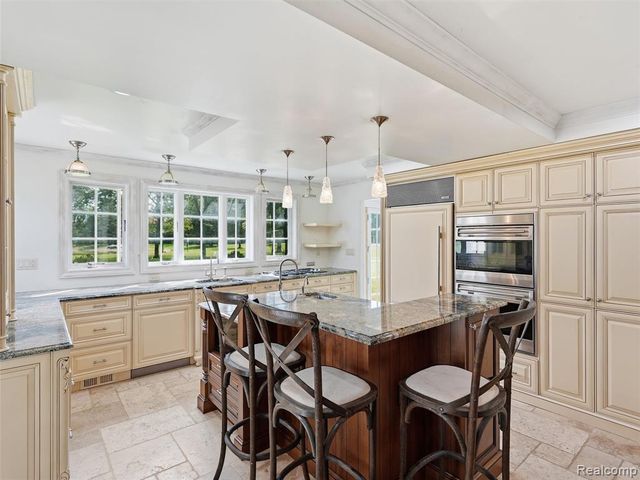 61400 Romeo Plank Road, Ray, MI 48096