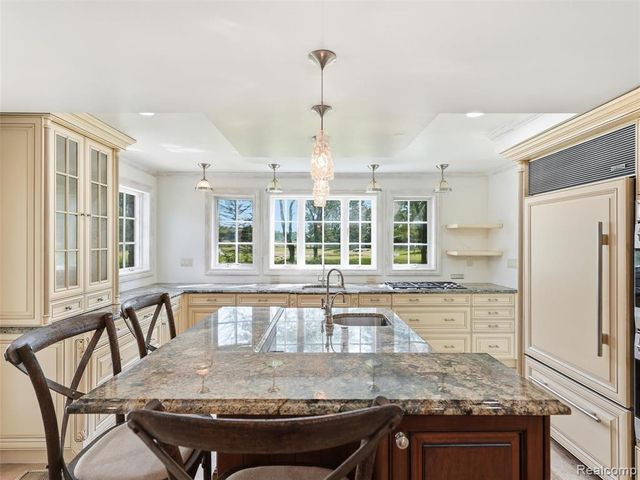 61400 Romeo Plank Road, Ray, MI 48096