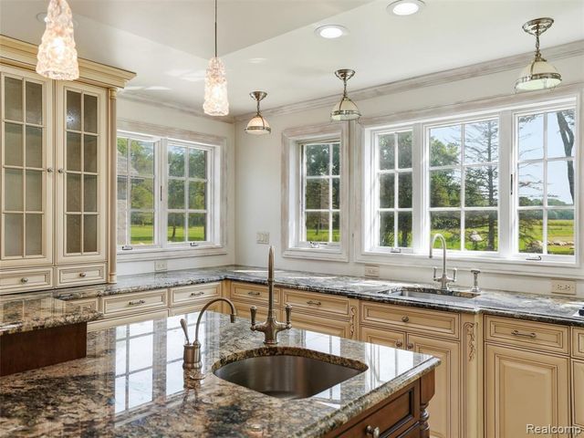 61400 Romeo Plank Road, Ray, MI 48096